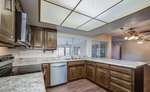 2014 E MAGDALENA Drive, Tempe, AZ 85283