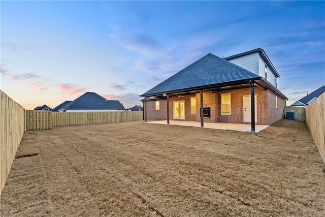 1440 Dresden Drive, Centerton, AR 72719