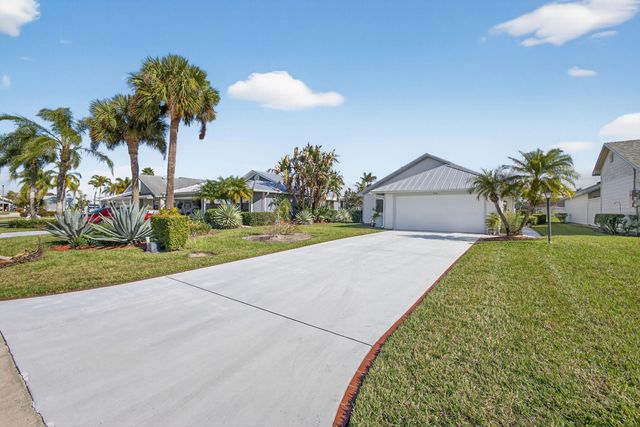 7198 SE Quincy Terrace, Hobe Sound, FL 33455
