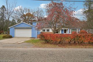 5506 Cruse Avenue, Waterford, MI 48327