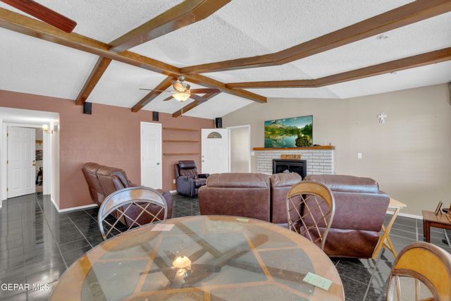 1623 PHIL GIBBS Drive, El Paso, TX 79936