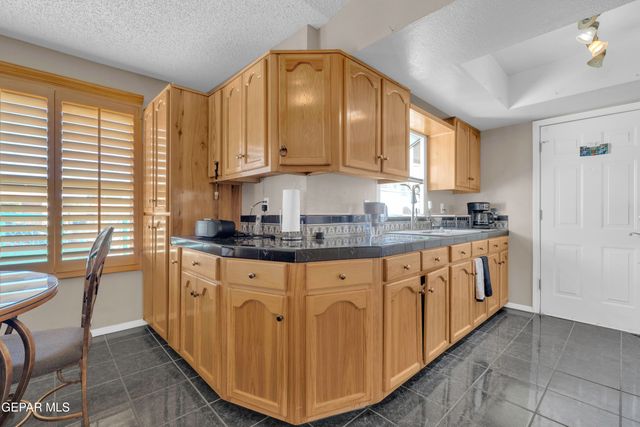 1623 PHIL GIBBS Drive, El Paso, TX 79936