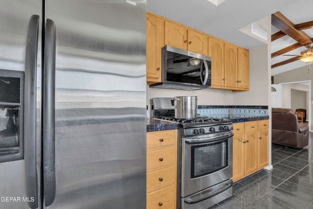 1623 PHIL GIBBS Drive, El Paso, TX 79936