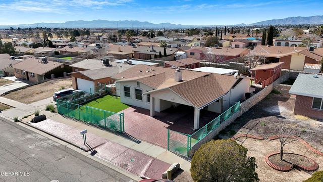 1623 PHIL GIBBS Drive, El Paso, TX 79936