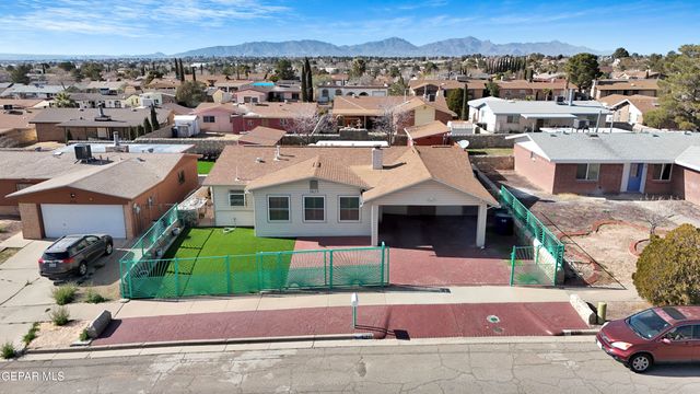 1623 PHIL GIBBS Drive, El Paso, TX 79936