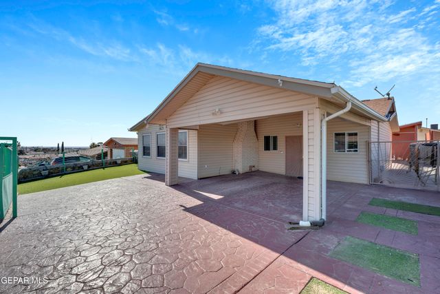 1623 PHIL GIBBS Drive, El Paso, TX 79936