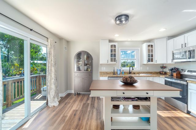 1615 Fern Avenue, Big Pine Key, FL 33043