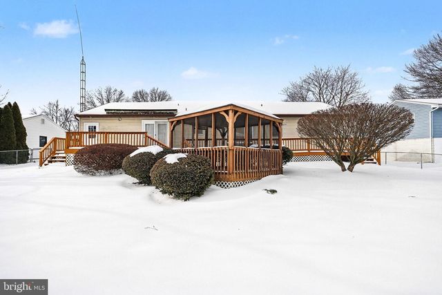 2927 WOODSHEAD TER, York, PA 17403