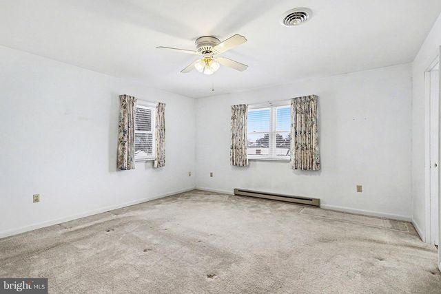 2927 WOODSHEAD TER, York, PA 17403