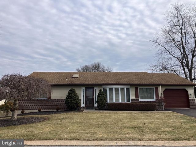 2927 WOODSHEAD TER, York, PA 17403