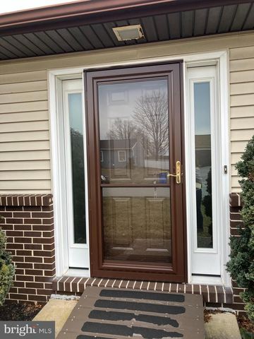 2927 WOODSHEAD TER, York, PA 17403