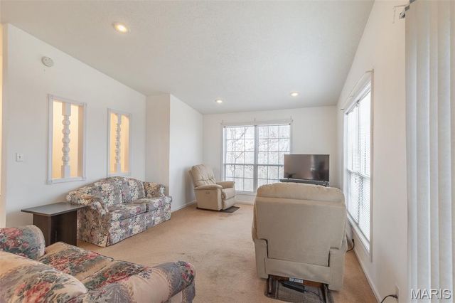 383 Red Robin, Poplar Bluff, MO 63901