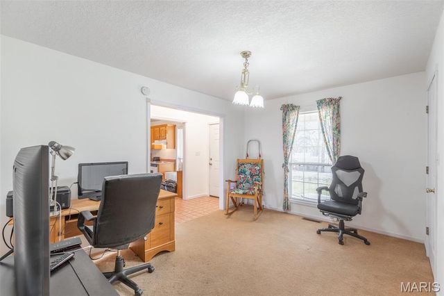 383 Red Robin, Poplar Bluff, MO 63901