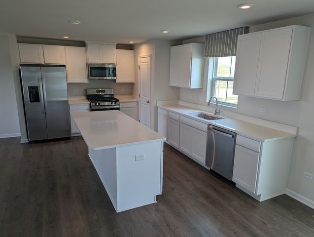 1219 Fox Hedge Trail, Hampshire, IL 60140