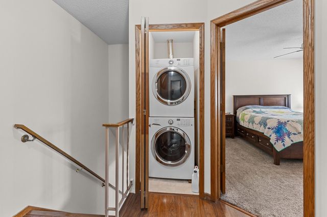 7646 13th Street N, Oakdale, MN 55128