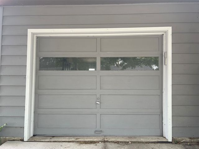 808 E 14th Street S, Newton, IA 50208