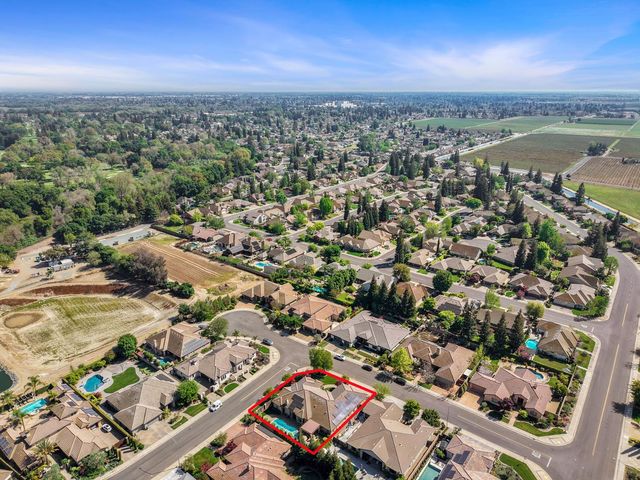 181 Willow Wood Rd, Woodbridge, CA 95258