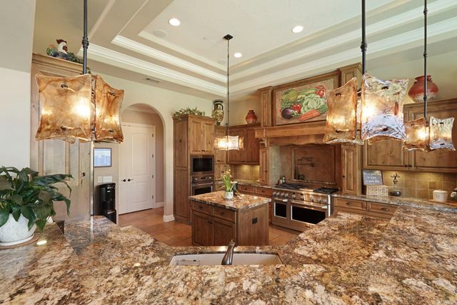 181 Willow Wood Rd, Woodbridge, CA 95258