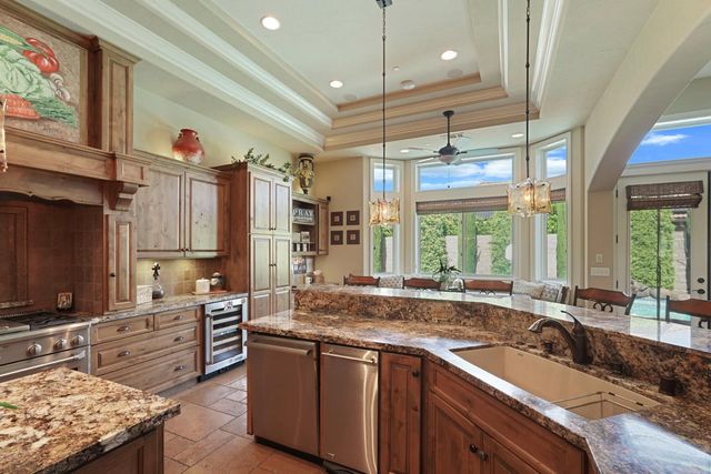 181 Willow Wood Rd, Woodbridge, CA 95258