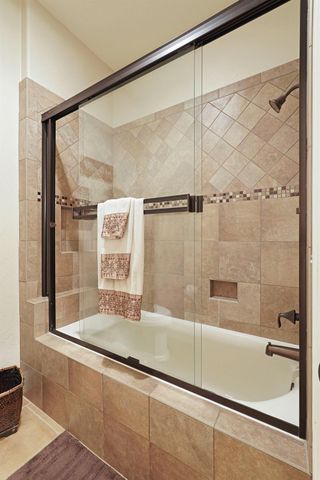 181 Willow Wood Rd, Woodbridge, CA 95258