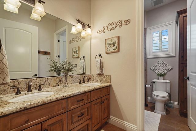 181 Willow Wood Rd, Woodbridge, CA 95258