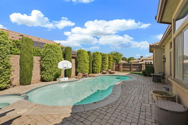 181 Willow Wood Rd, Woodbridge, CA 95258