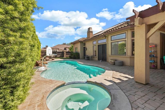 181 Willow Wood Rd, Woodbridge, CA 95258