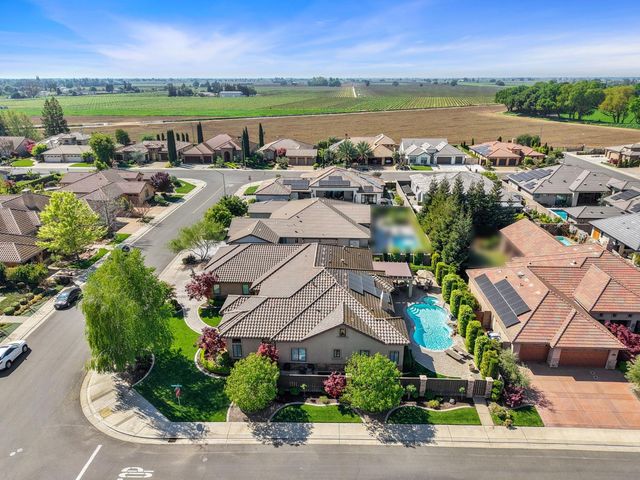 181 Willow Wood Rd, Woodbridge, CA 95258