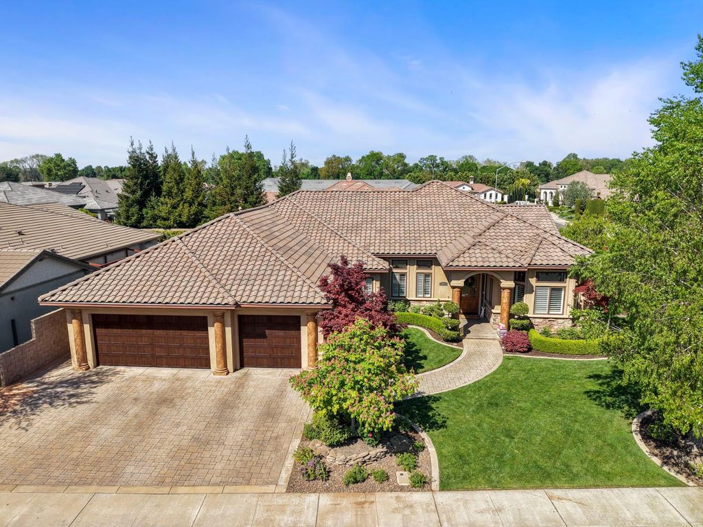 181 Willow Wood Rd, Woodbridge, CA 95258