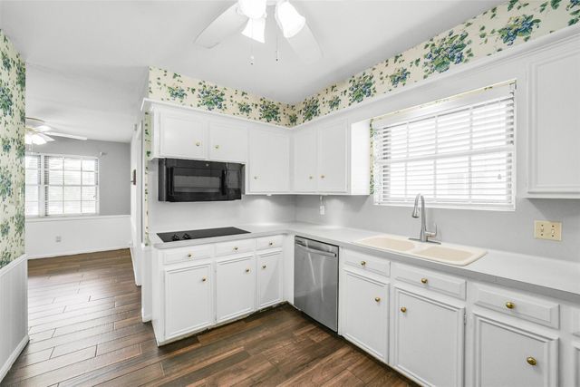 1423 Ash Meadow Drive, Houston, TX 77090