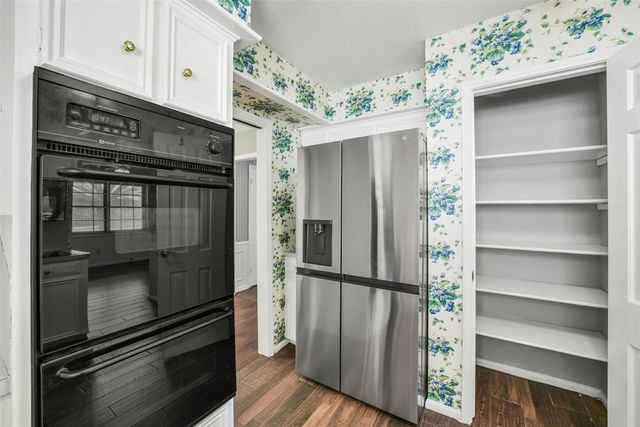 1423 Ash Meadow Drive, Houston, TX 77090