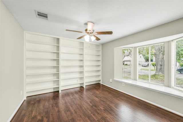 1423 Ash Meadow Drive, Houston, TX 77090