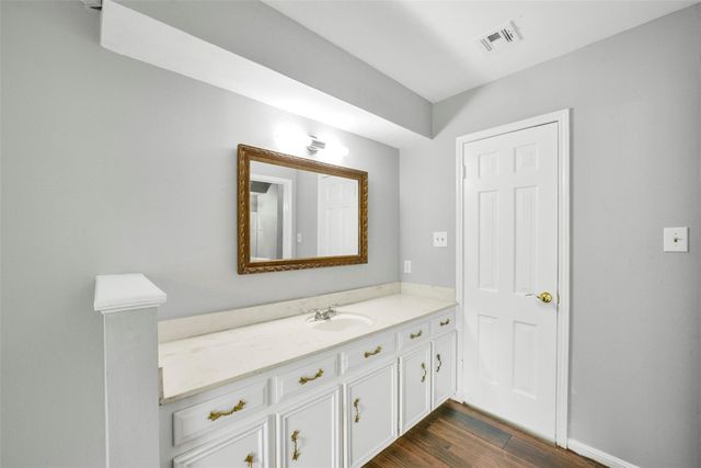 1423 Ash Meadow Drive, Houston, TX 77090