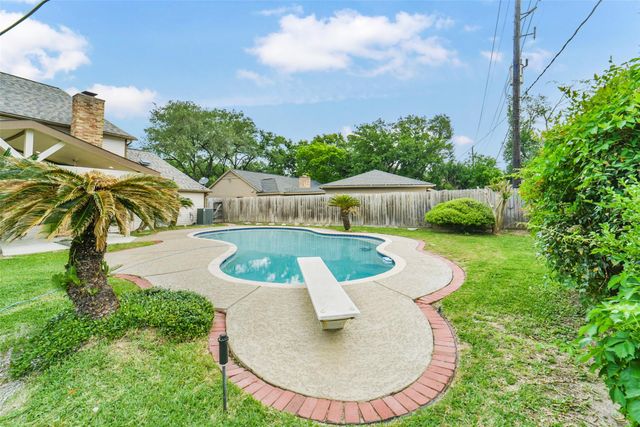 1423 Ash Meadow Drive, Houston, TX 77090