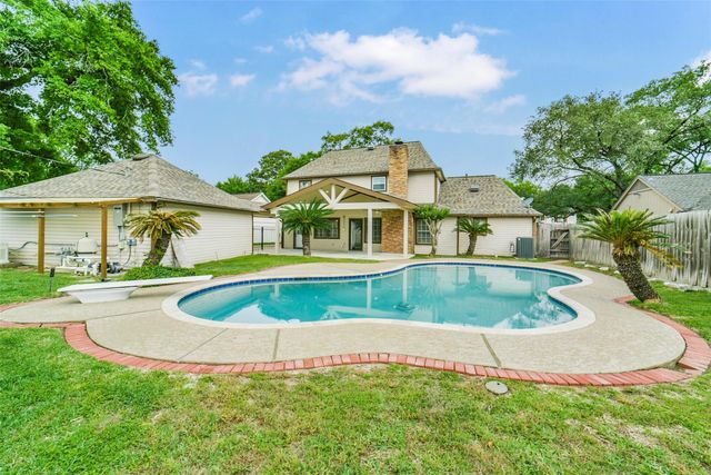 1423 Ash Meadow Drive, Houston, TX 77090