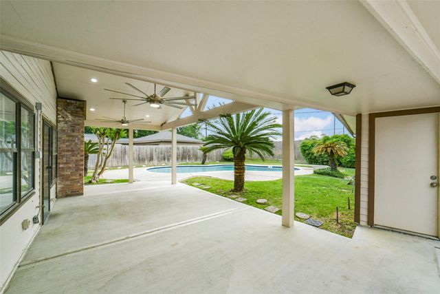 1423 Ash Meadow Drive, Houston, TX 77090