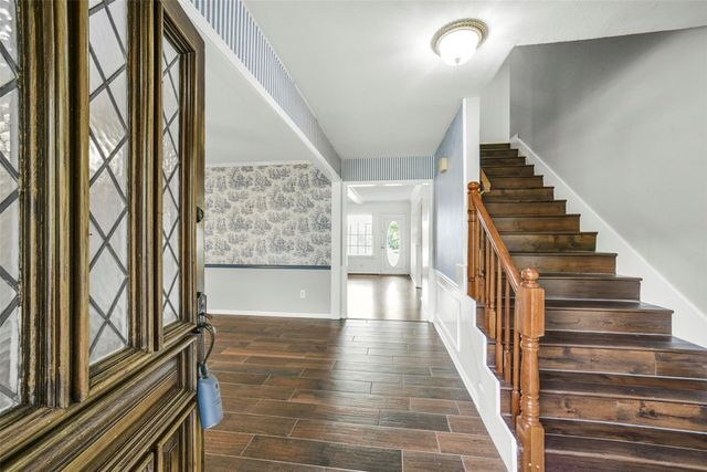 1423 Ash Meadow Drive, Houston, TX 77090