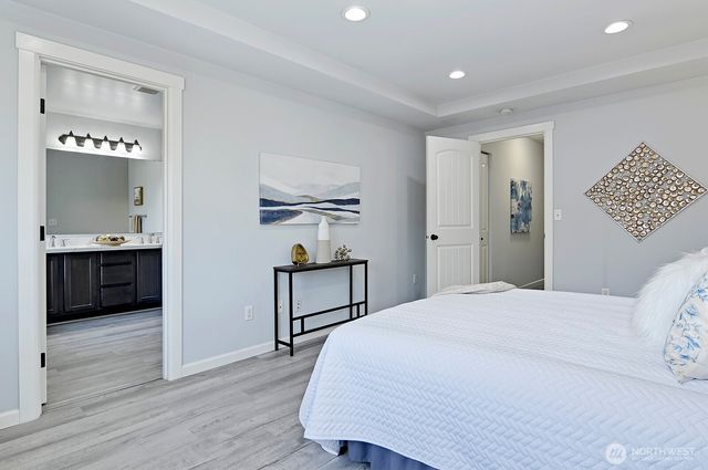 364 Field Place NE, Renton, WA 98059