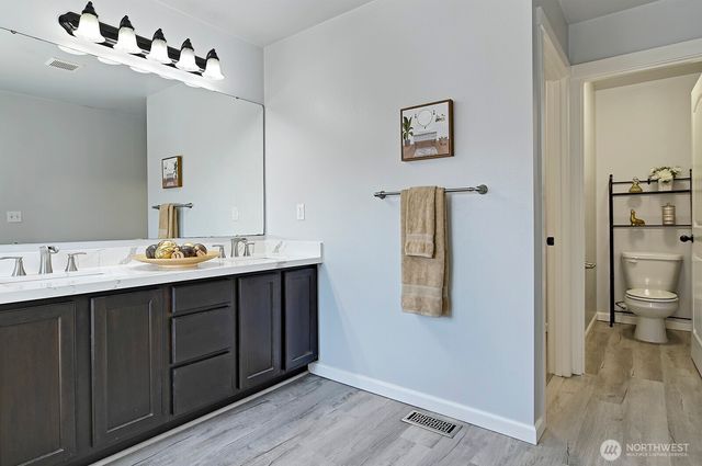 364 Field Place NE, Renton, WA 98059