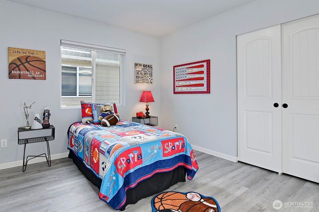 364 Field Place NE, Renton, WA 98059