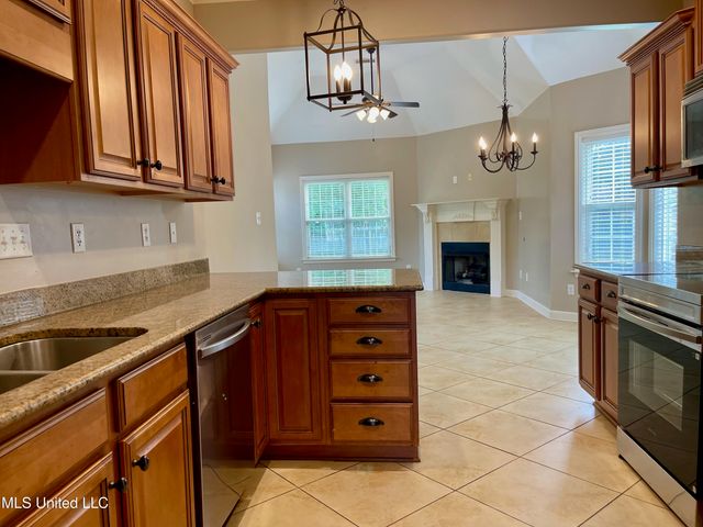 7309 Gerralyn Cove, Olive Branch, MS 38654