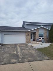 429 S Glenview AVENUE, Brillion, WI 54110