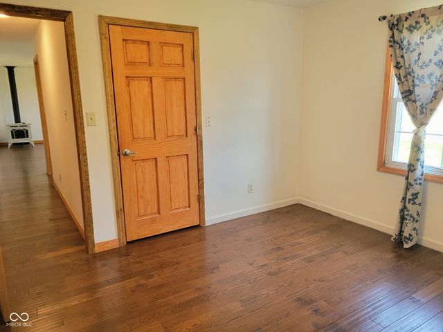 12546 S Hillview Drive, Columbus, IN 47201