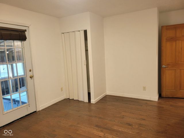 12546 S Hillview Drive, Columbus, IN 47201