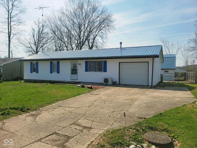 12546 S Hillview Drive, Columbus, IN 47201
