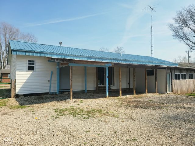 12546 S Hillview Drive, Columbus, IN 47201
