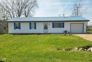 12546 S Hillview Drive, Columbus, IN 47201