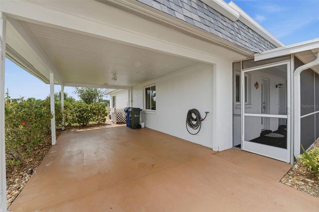 690 CIRCLEWOOD DRIVE W8, Venice, FL 34293