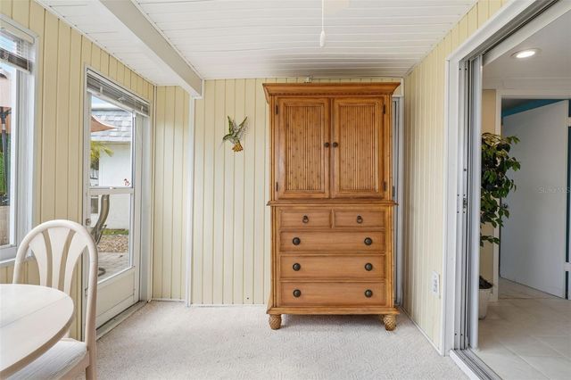 690 CIRCLEWOOD DRIVE W8, Venice, FL 34293