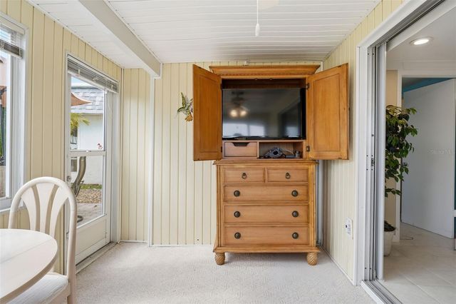 690 CIRCLEWOOD DRIVE W8, Venice, FL 34293